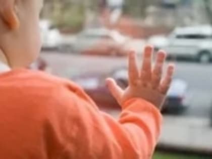 В г.о. Химки следователи выясняют обстоятельства смерти ребенка в результате выпадения из окна