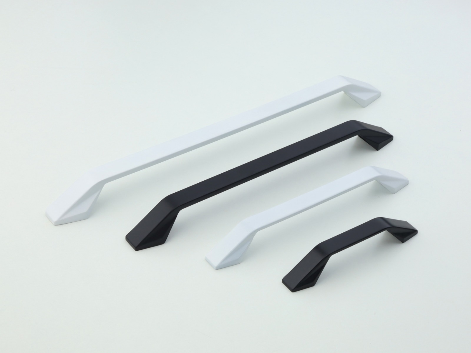 Premium Angular Cabinet Handle  — Handle — SIDDHI
