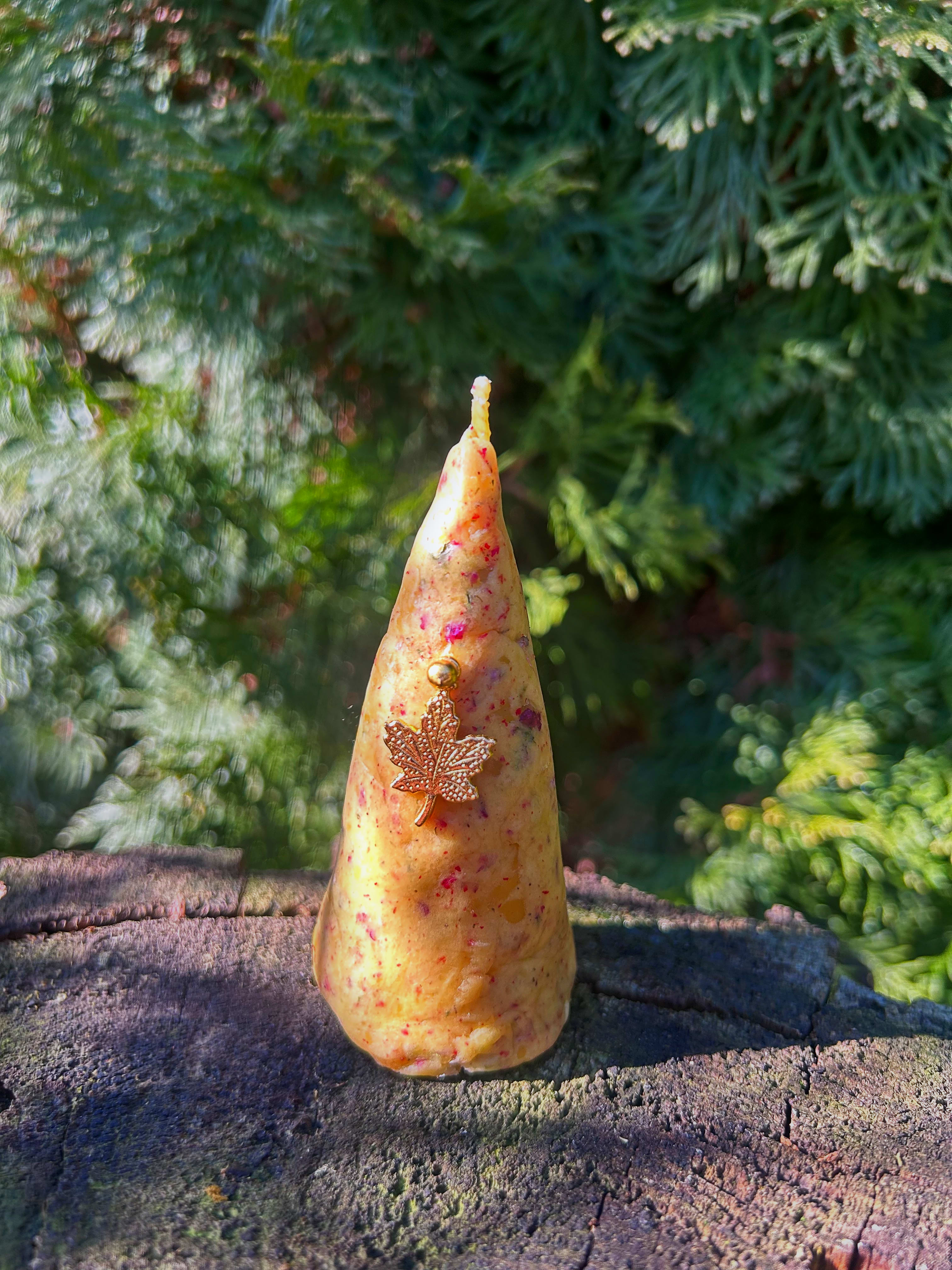 Świeca ręcznie kulana