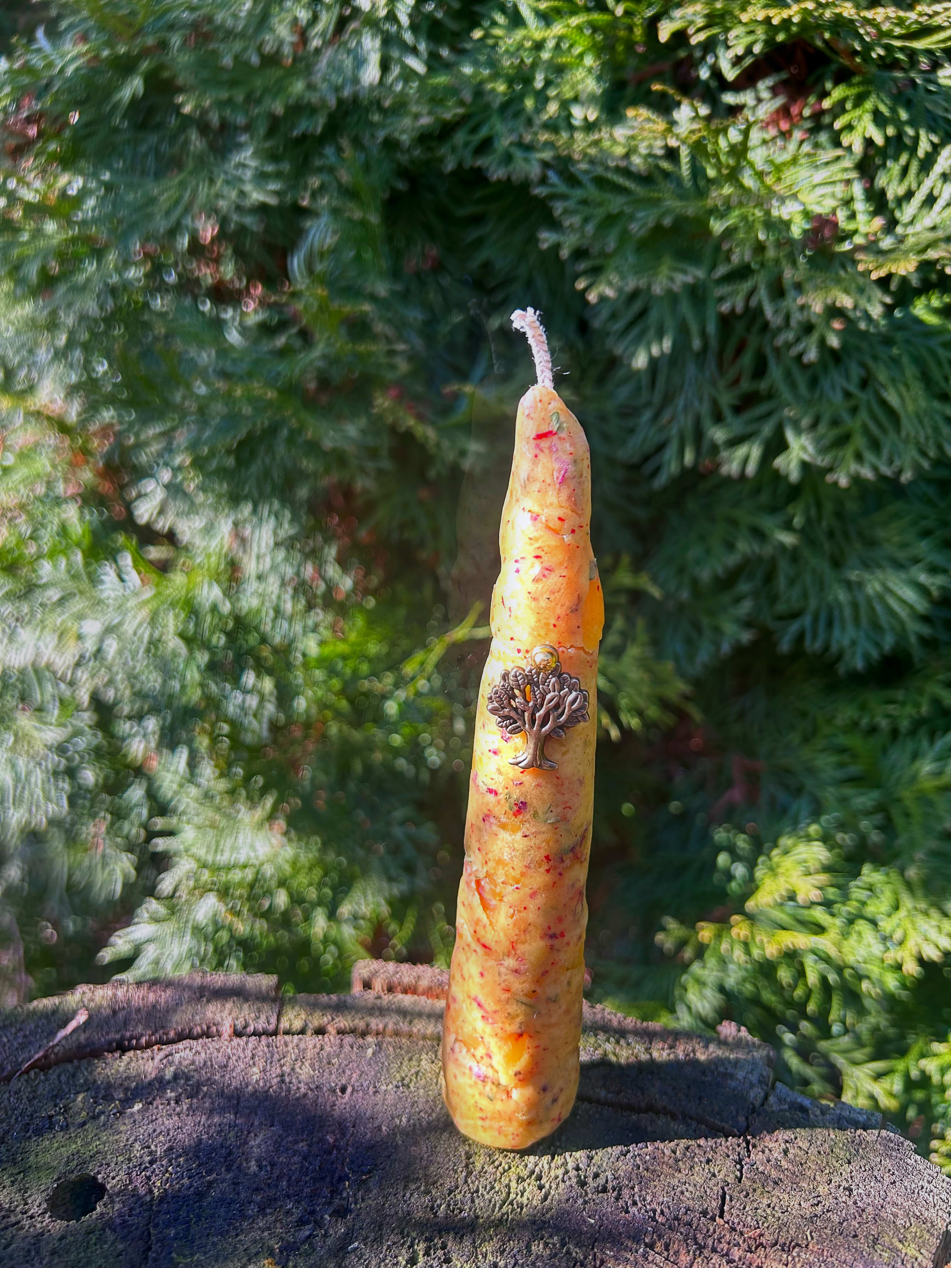 Świeca ręcznie kulana