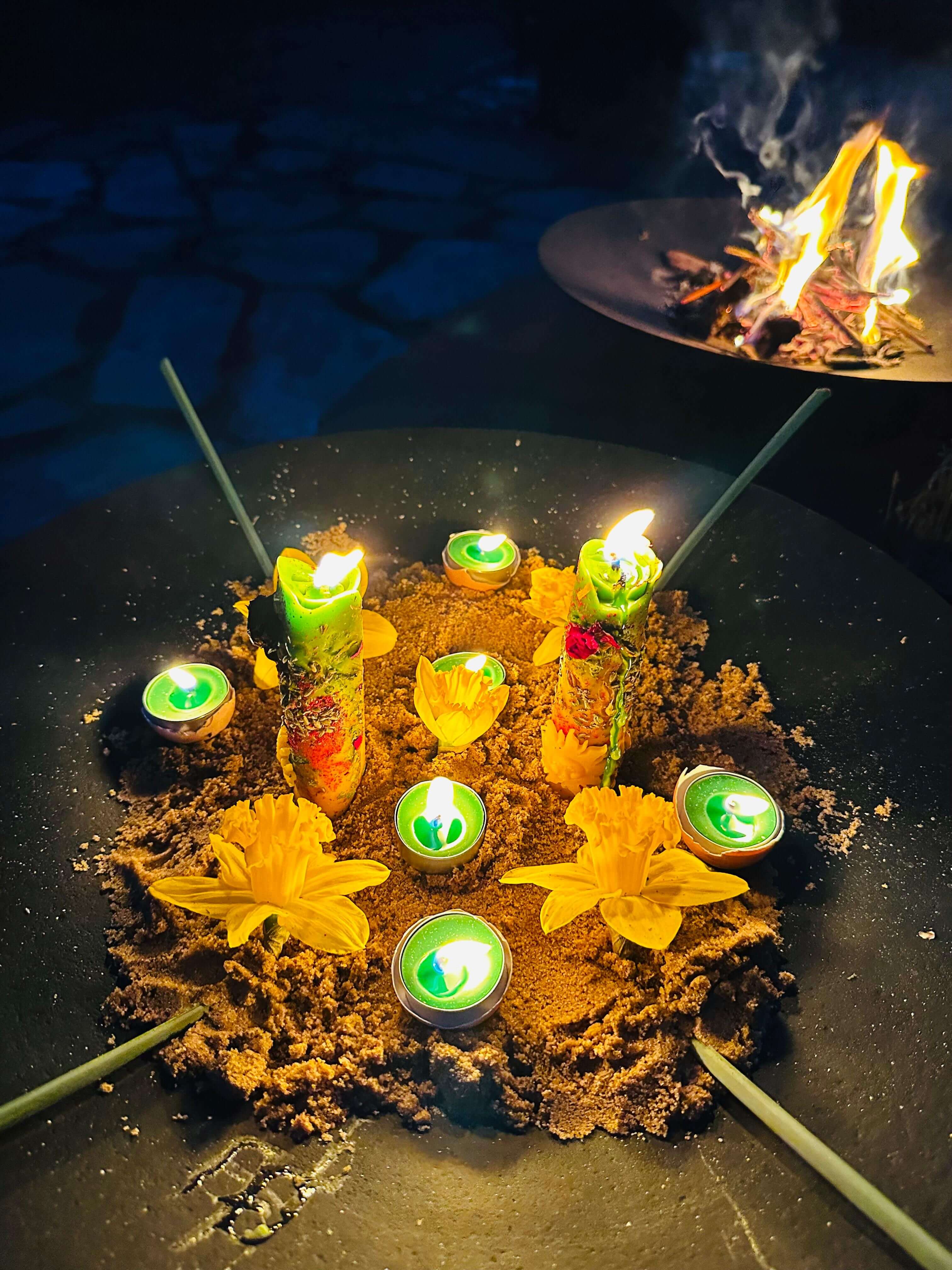 Ostara Świeca zawijana