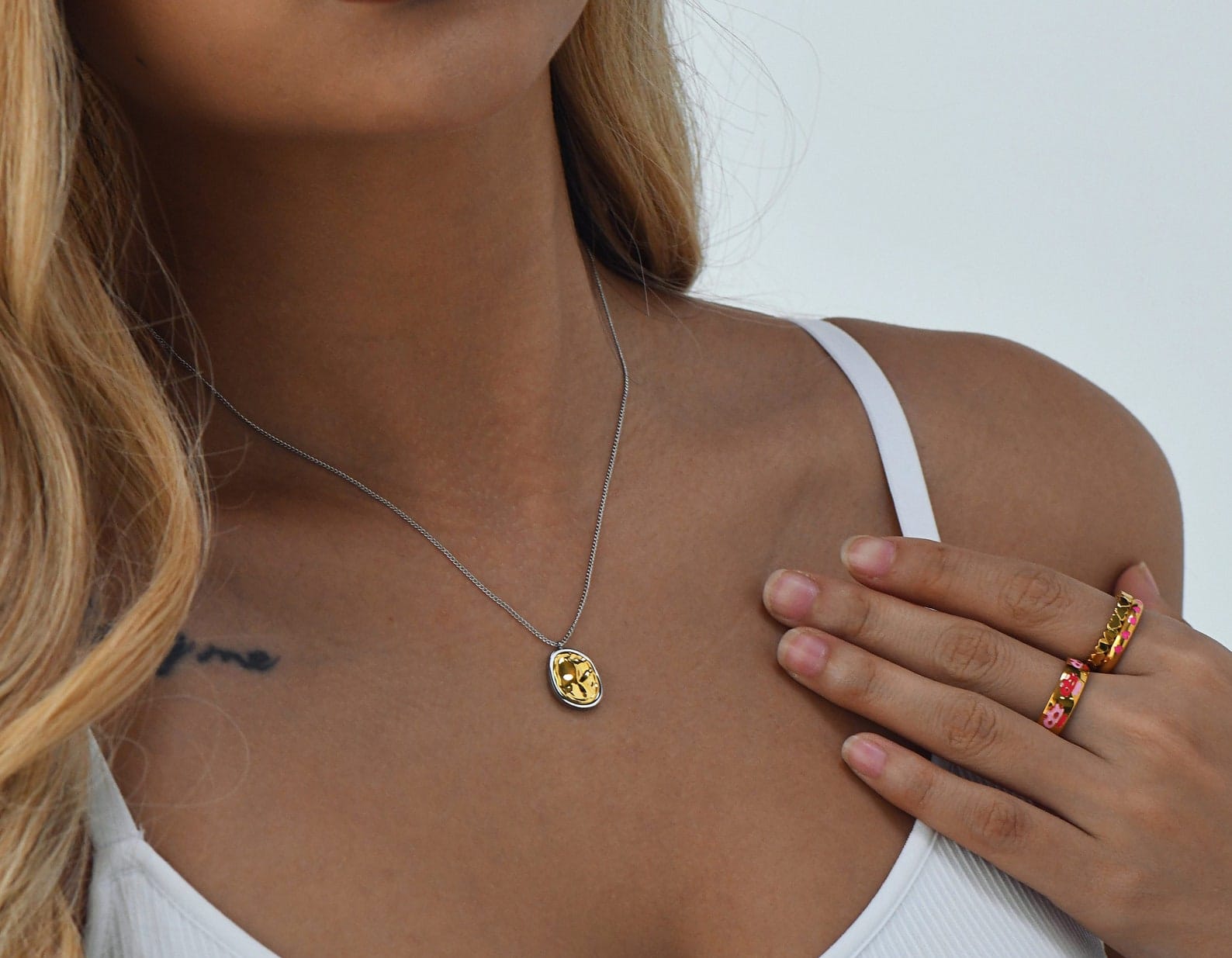 How to Choose the Perfect Cocktail Ring: 6 Easy Steps