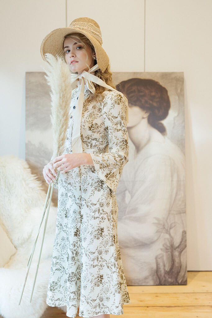 The best of Green Aesthetic Clothes for Cottagecore, Grandmacore and 60s Aesthetics (July 2022)