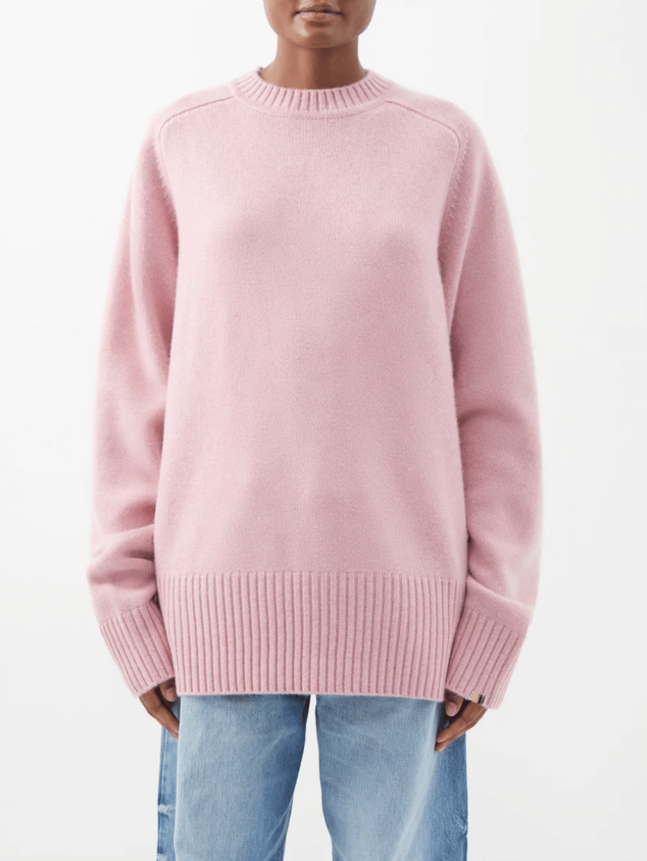 Softcore aesthetic (soft girl): Cute as kawaii minus the prints