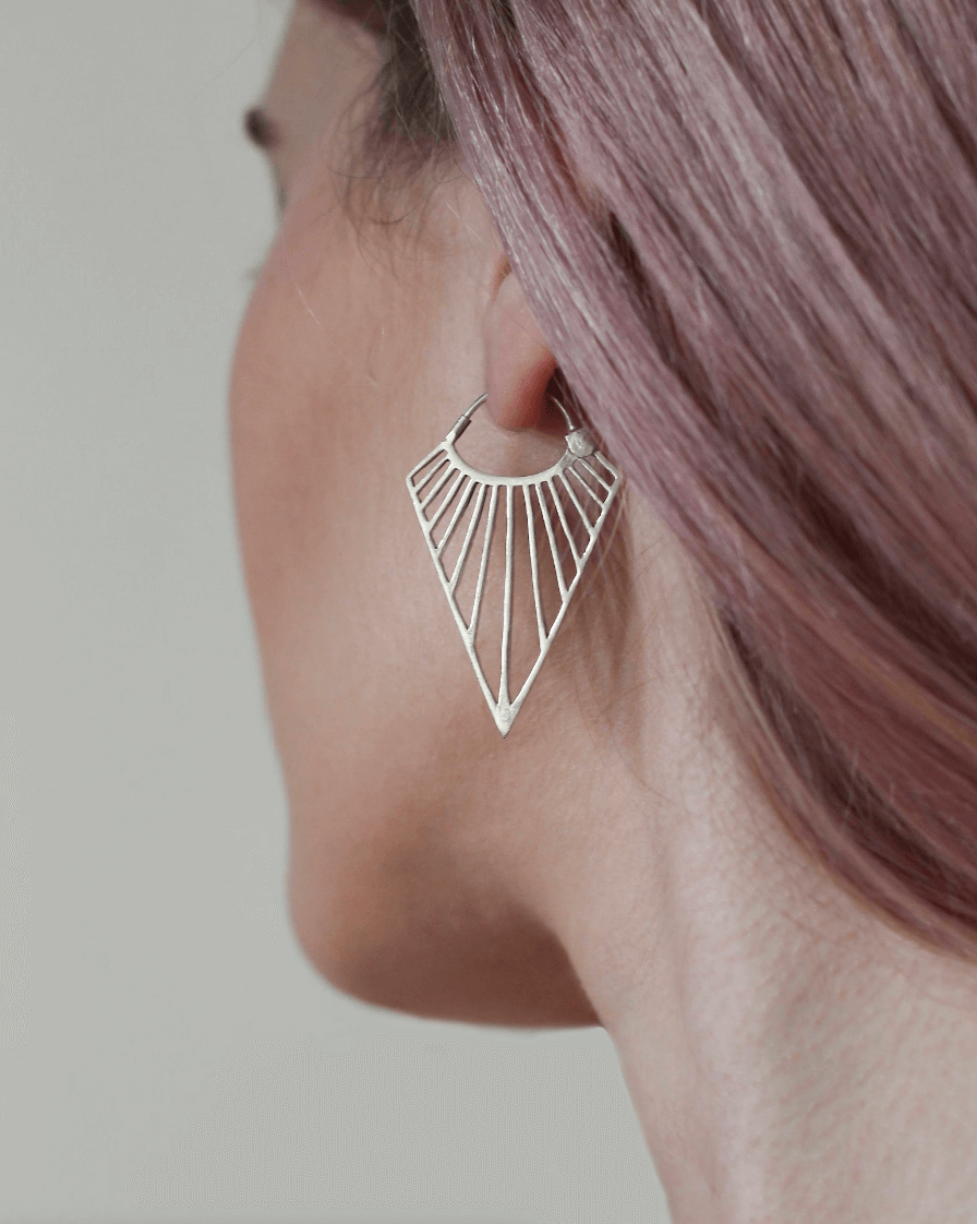 2023 will be a great year for minimalism in jewelry