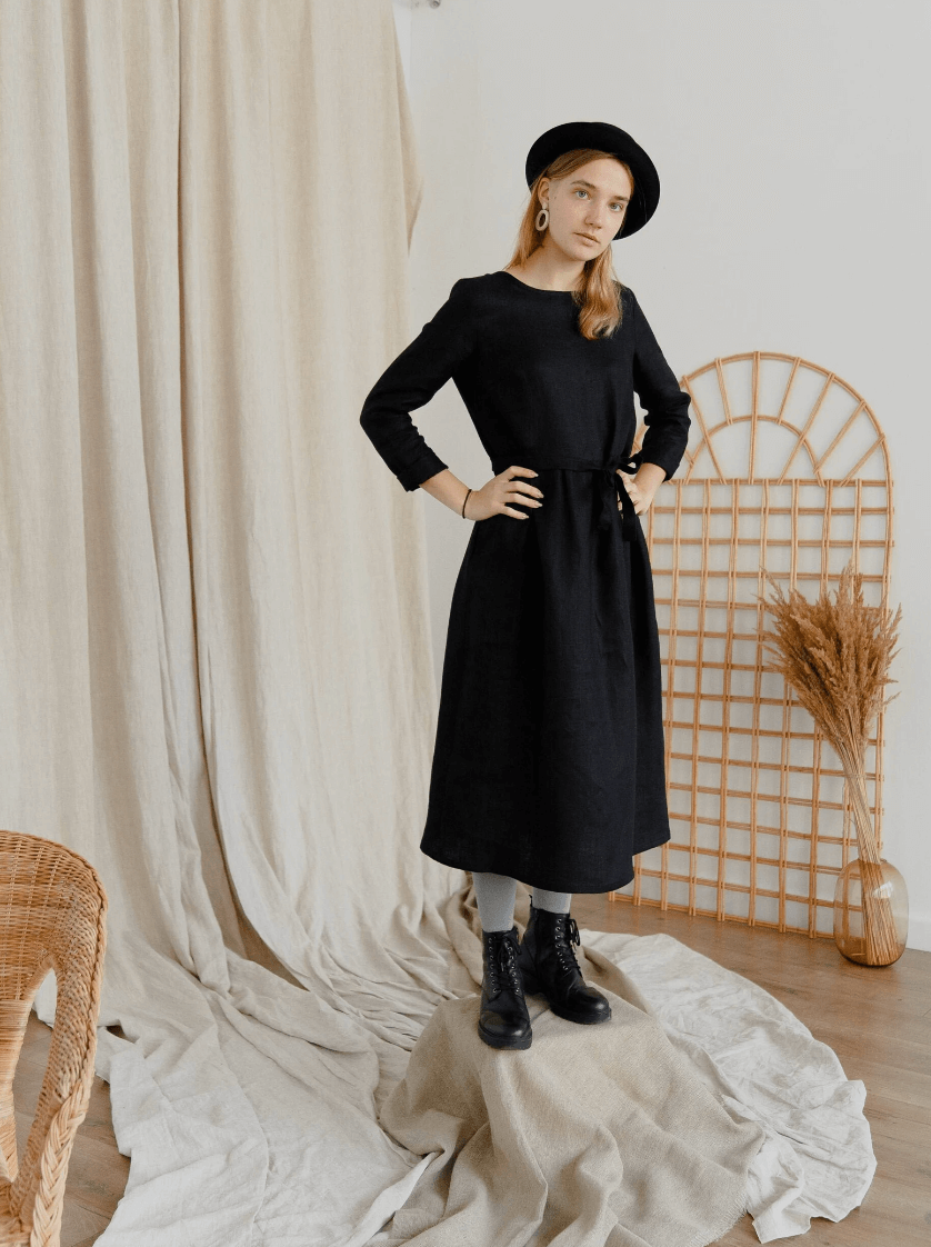 Black Dress Aesthetic: Styling a black dress aesthetically