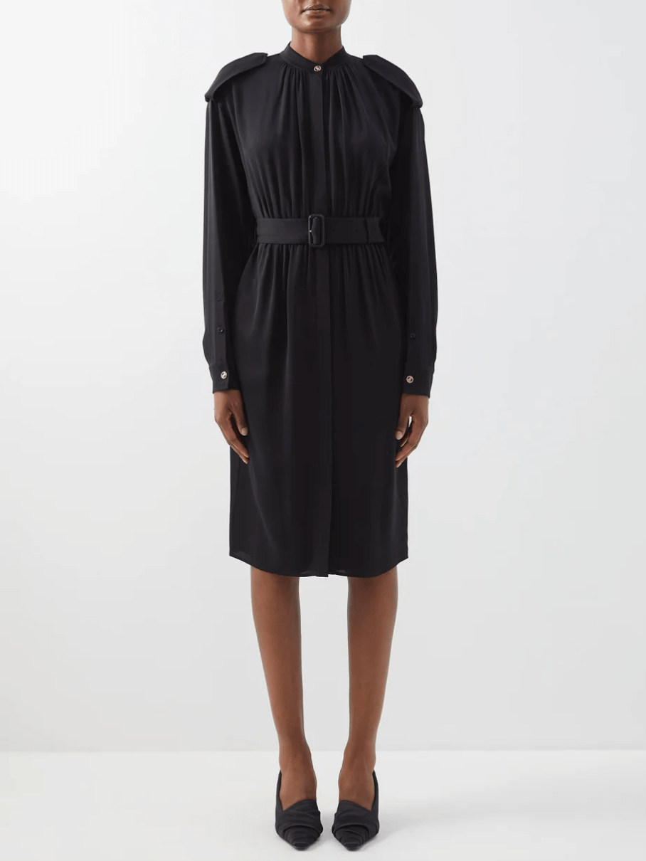 Black Dress Aesthetic: Styling a black dress aesthetically