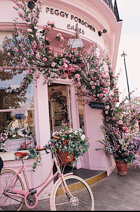 Soft pink aesthetic inspo: Outfits and vibe
