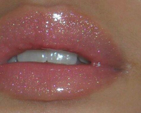 Soft pink aesthetic inspo: Outfits and vibe
