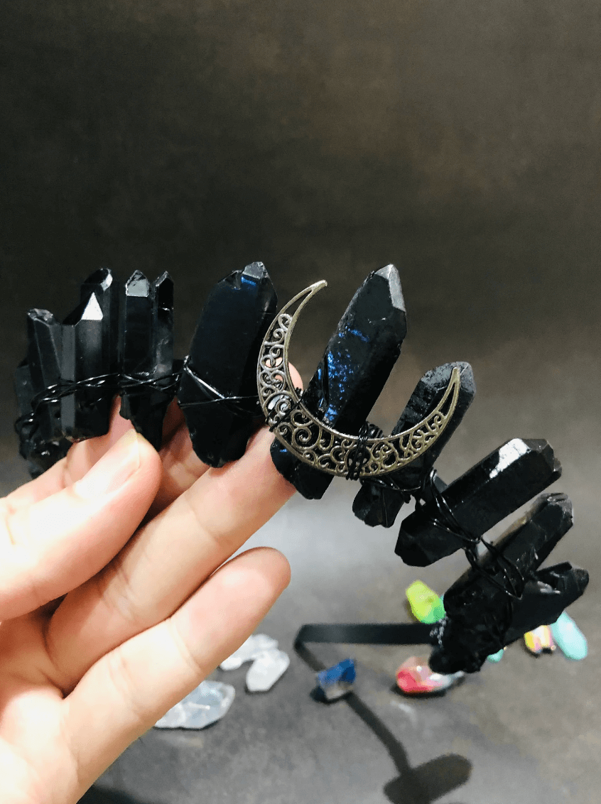 5+ witchy aesthetic clothing items that will make you look and feel powerful