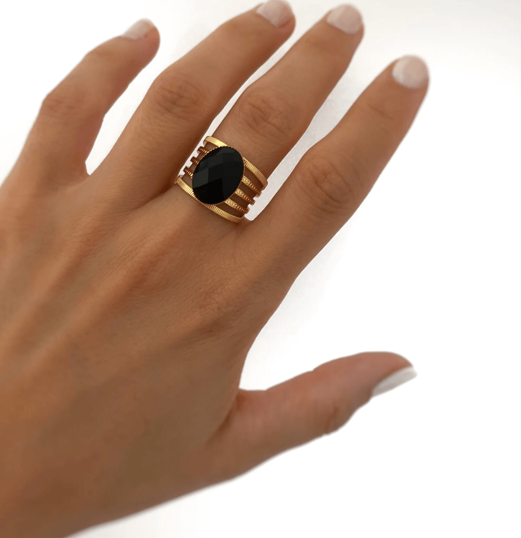 5+ witchy aesthetic clothing items that will make you look and feel powerful