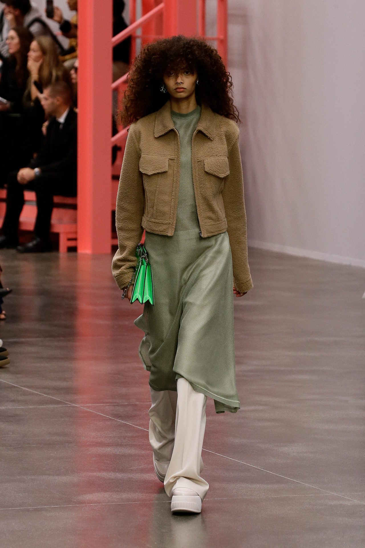Green and Brown Aesthetic: Tons of aesthetic outfits in green and brown