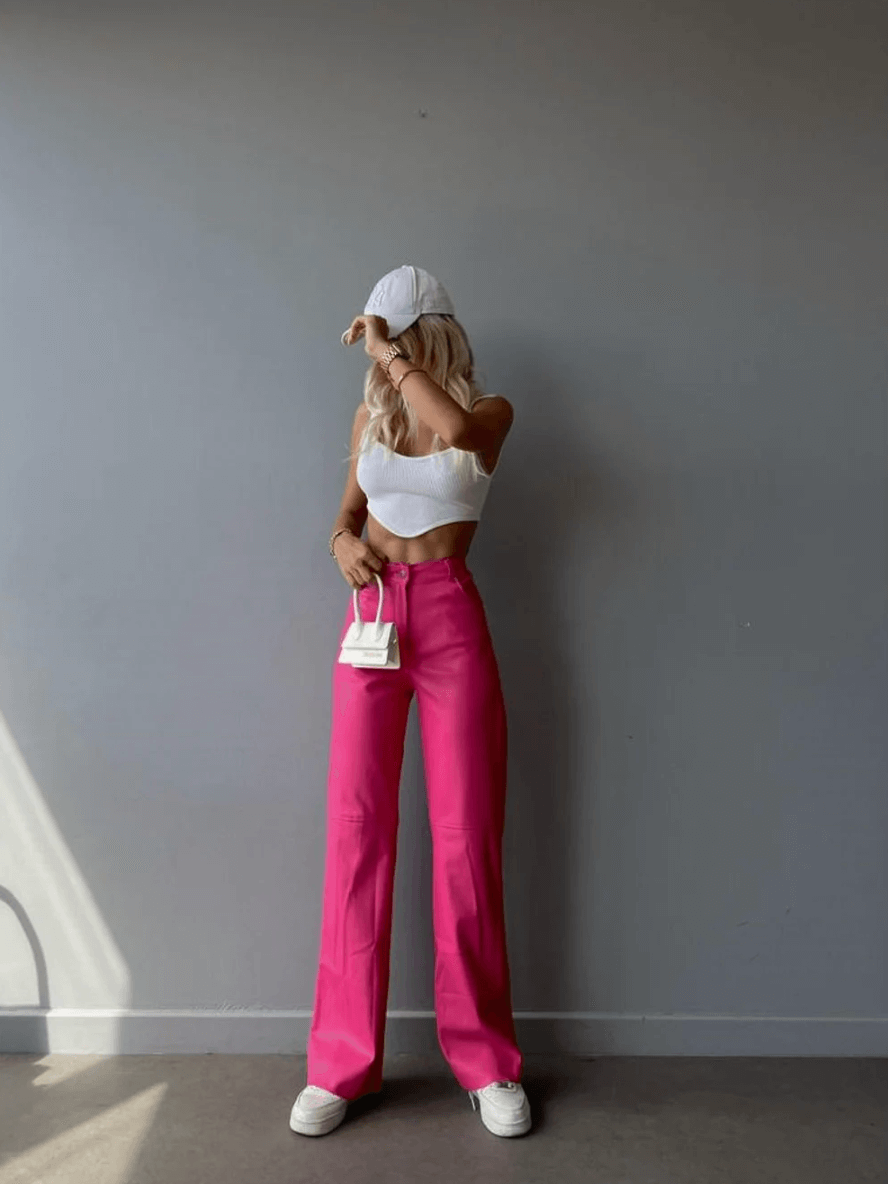 Bimbocore Aesthetic Guide & Inspo (25 Bimbo Outfits Inside)