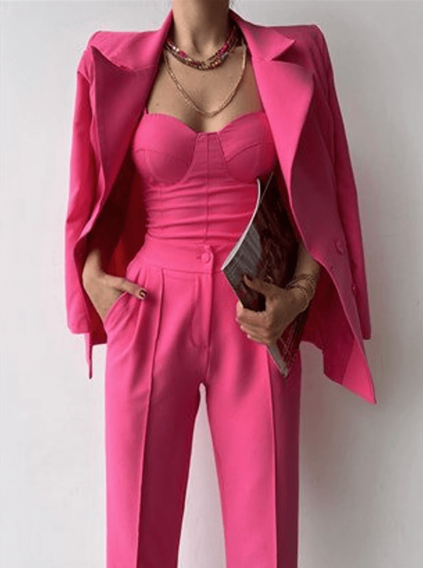 Bimbocore Aesthetic Guide & Inspo (25 Bimbo Outfits Inside)