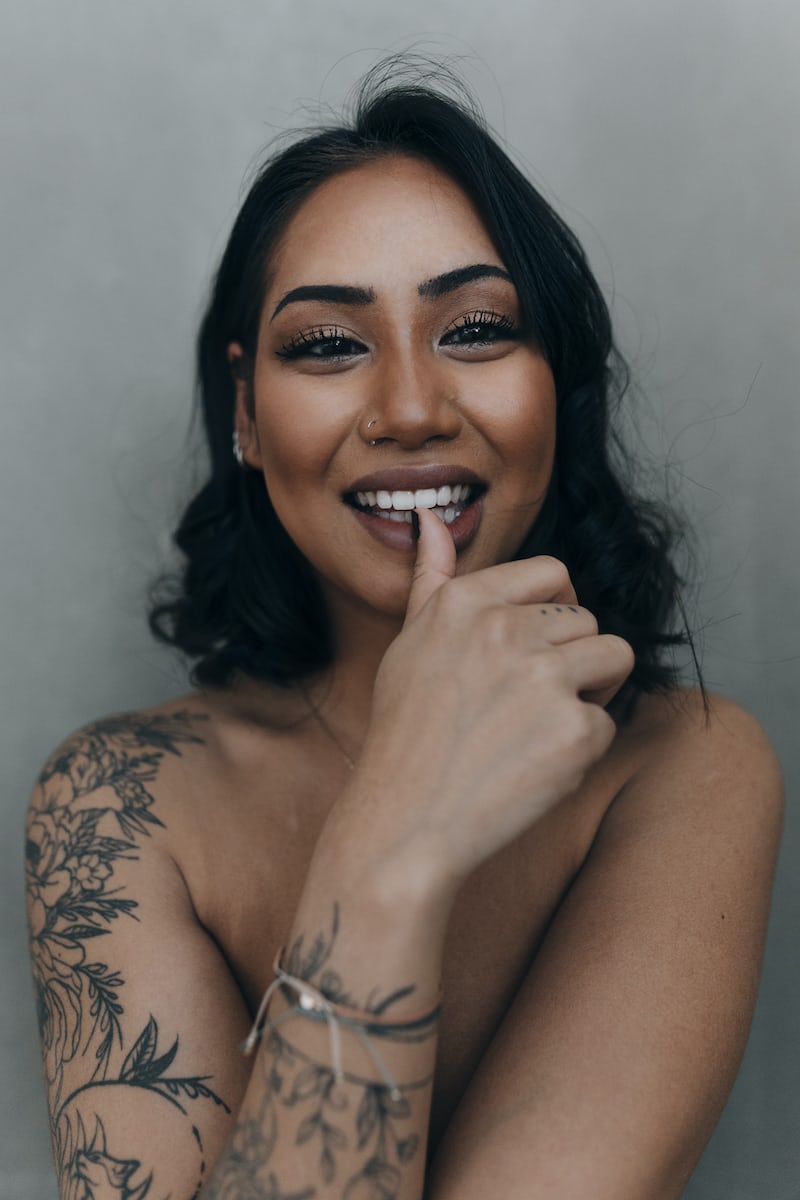 Unlocking Your Radiant Smile: 7 Dazzling Benefits of Teeth Whitening