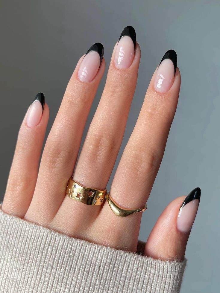 5 Aesthetics & Guide for Black Tip French Nails IndieYesPls