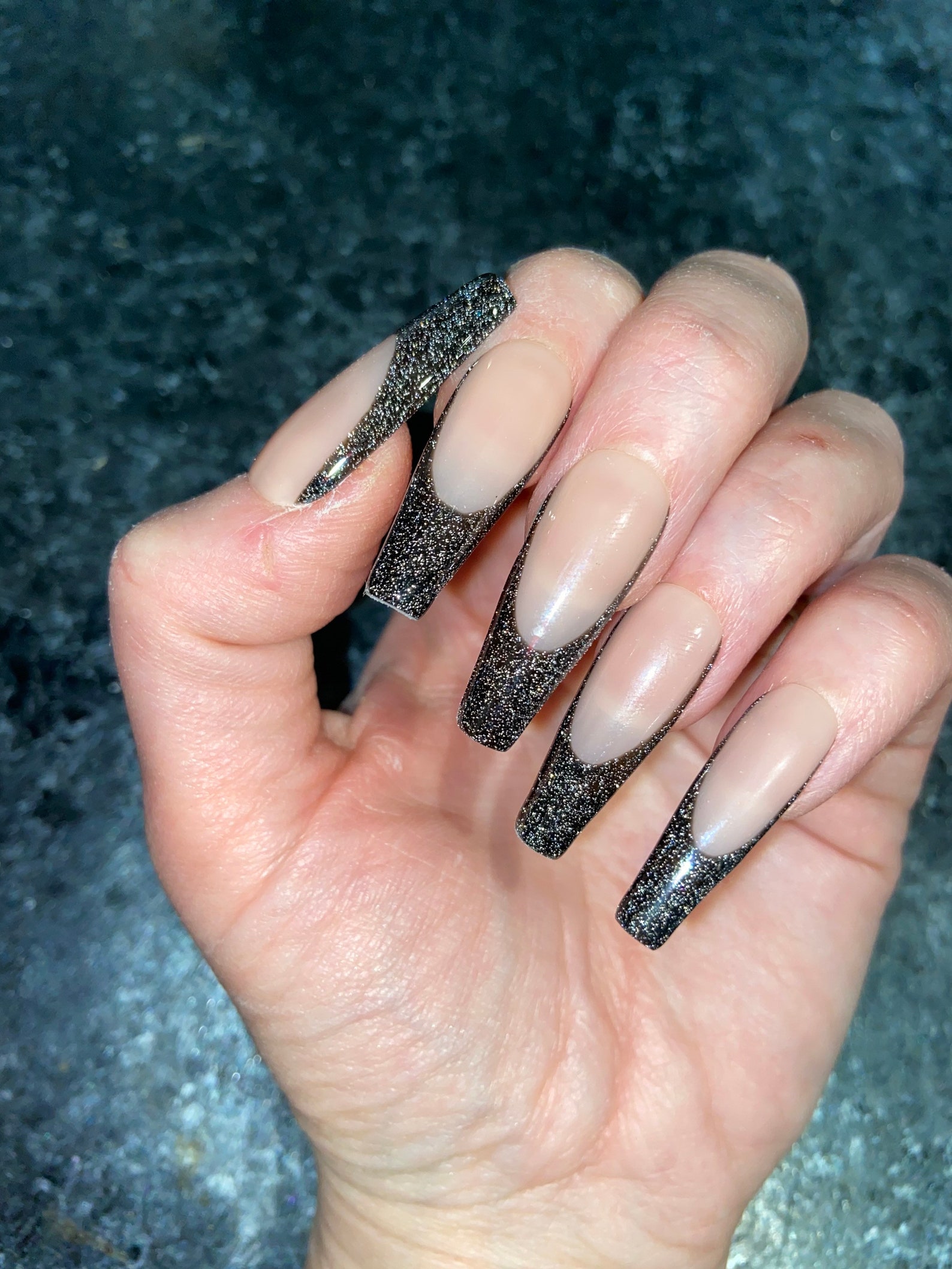 5 Aesthetics & Guide For Black Tip French Nails | Indieyespls