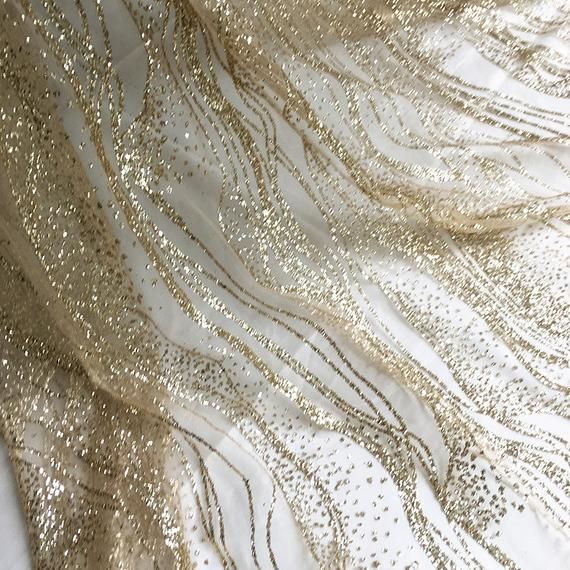 How to wear sequin tops with jeans for the Y2K baddie aesthetic?