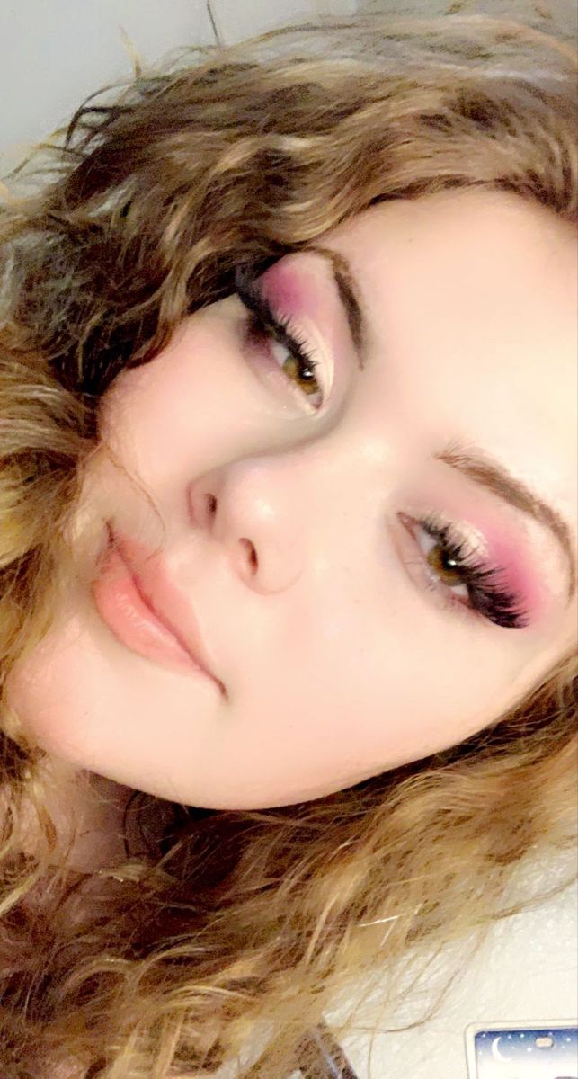 Light Pink Makeup Looks: Soft Pink Can Be A Statement Too