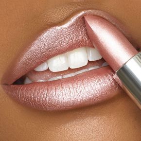 Light Pink Makeup Looks: Soft Pink Can Be A Statement Too