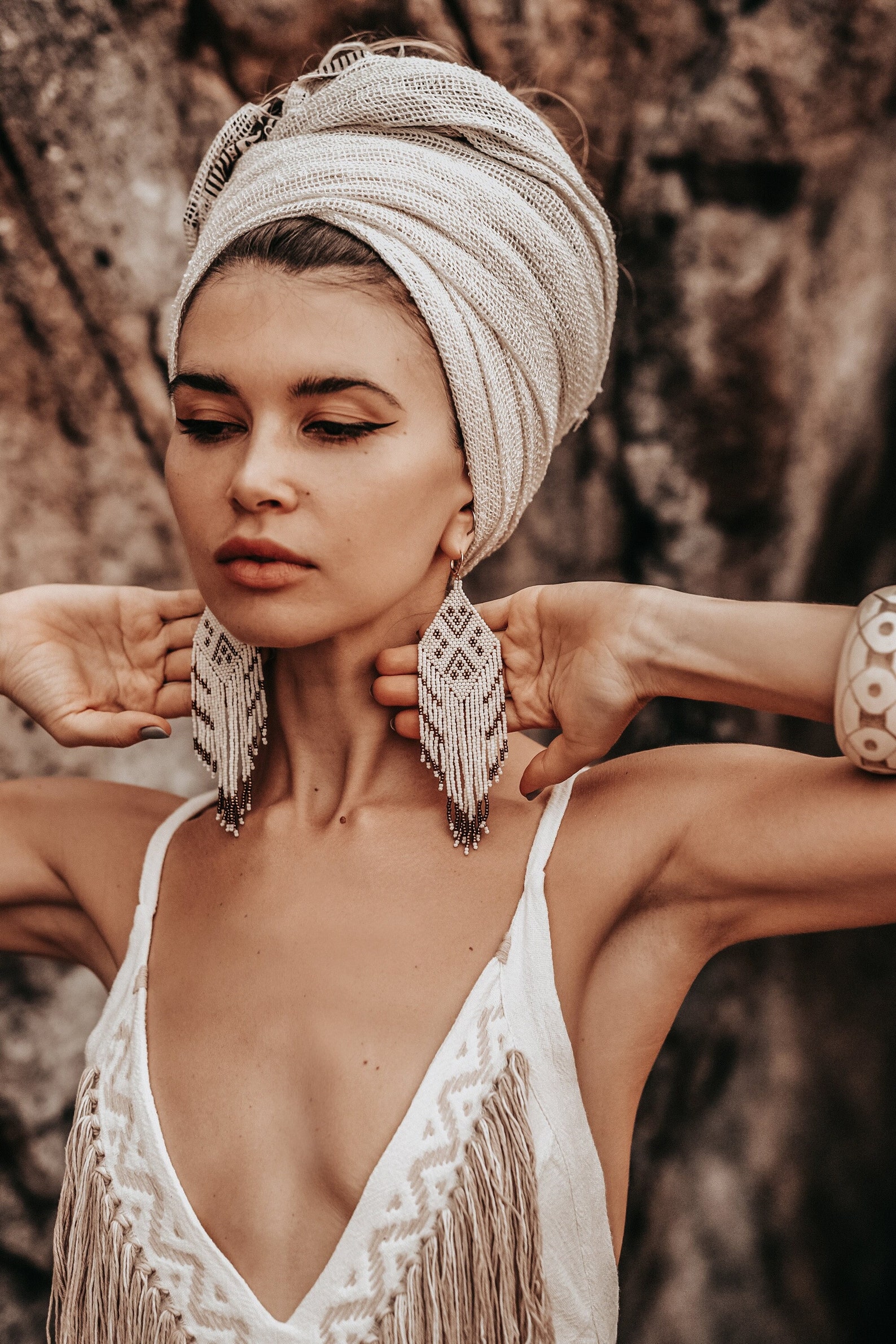 Nude aesthetic clothes to transition into spring 2023