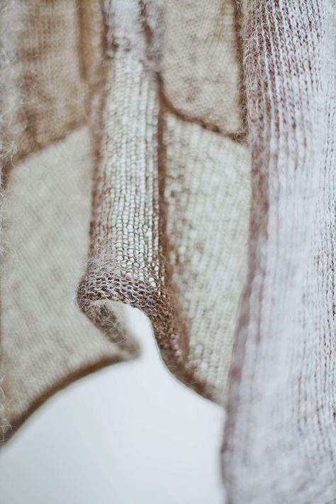 Nude aesthetic clothes to transition into spring 2023