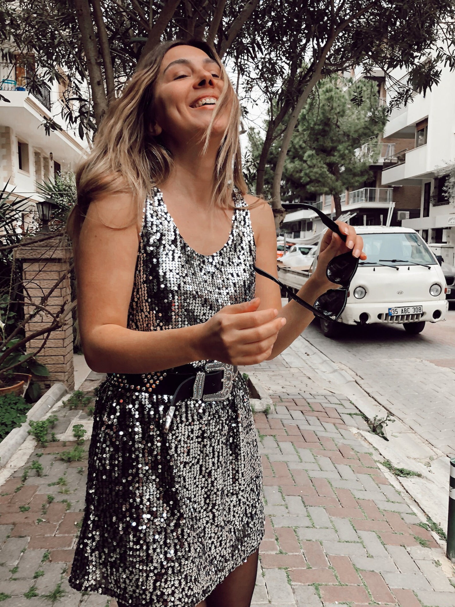 80s dress aesthetic