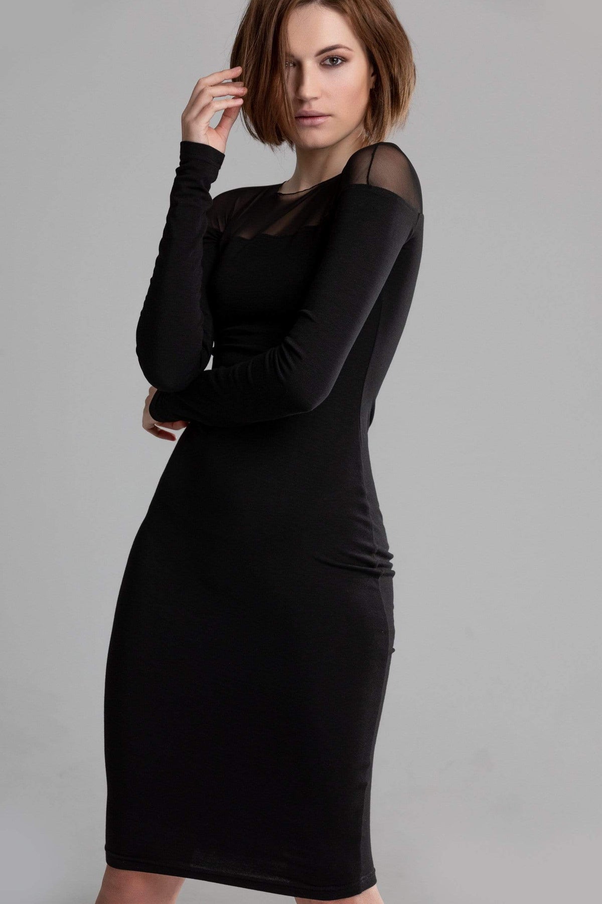 How to Accessorize a Black Dress like a Pro