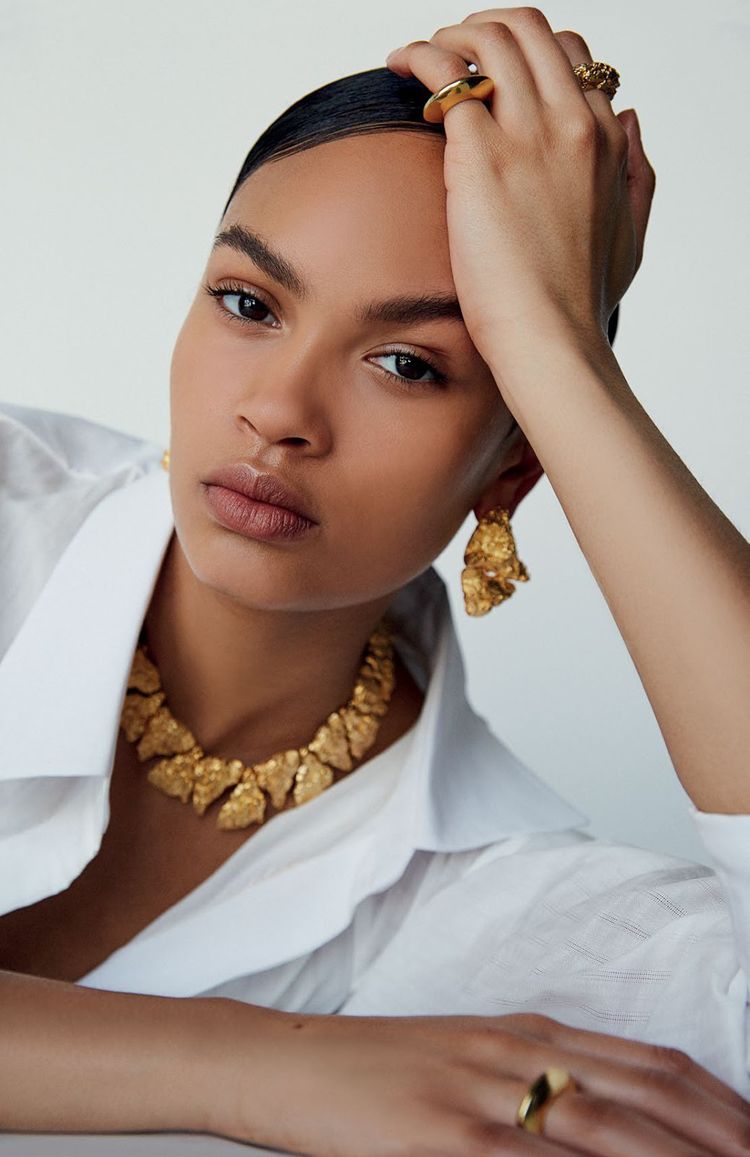 Feminine Luxury: Accessorizing for a Champagne Dress