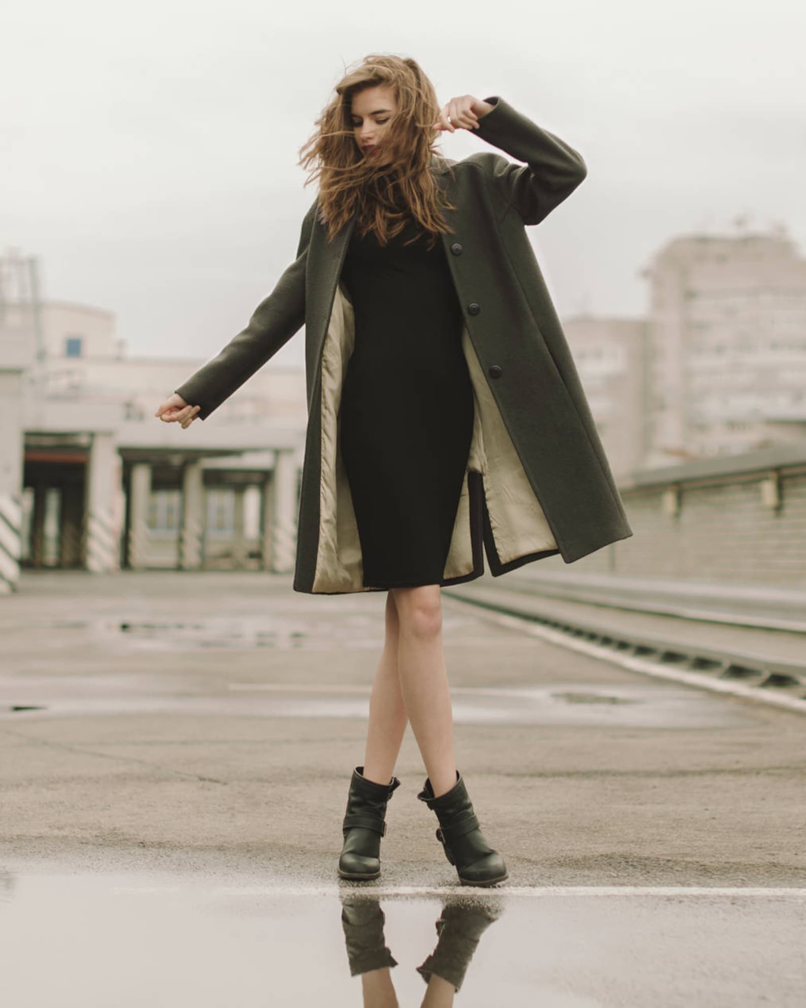 Sage Green Aesthetic Outfits to Make You Look Expensive