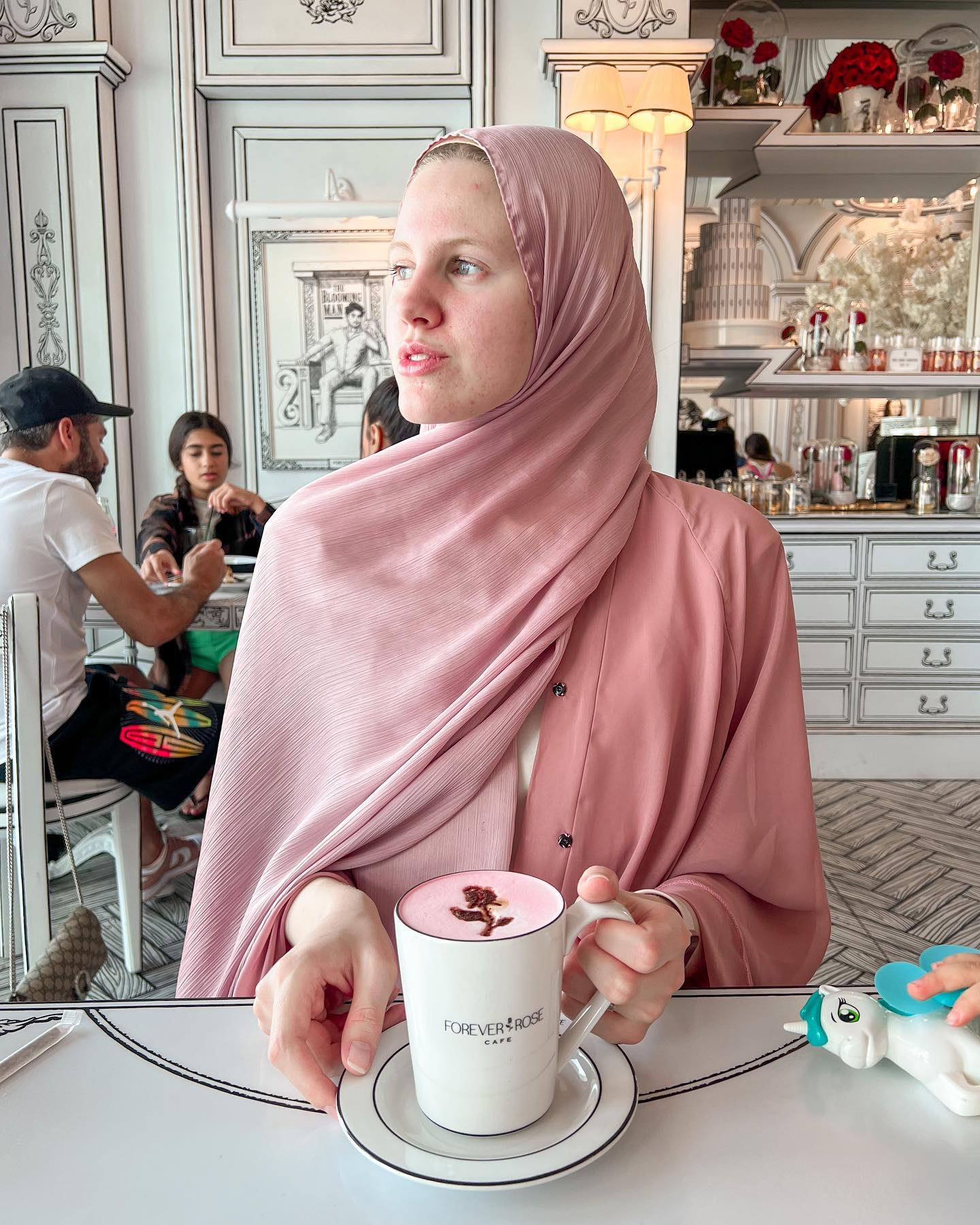 Boujie in Blush: Get Ready to Shine Bright with the Chicest of Pinks