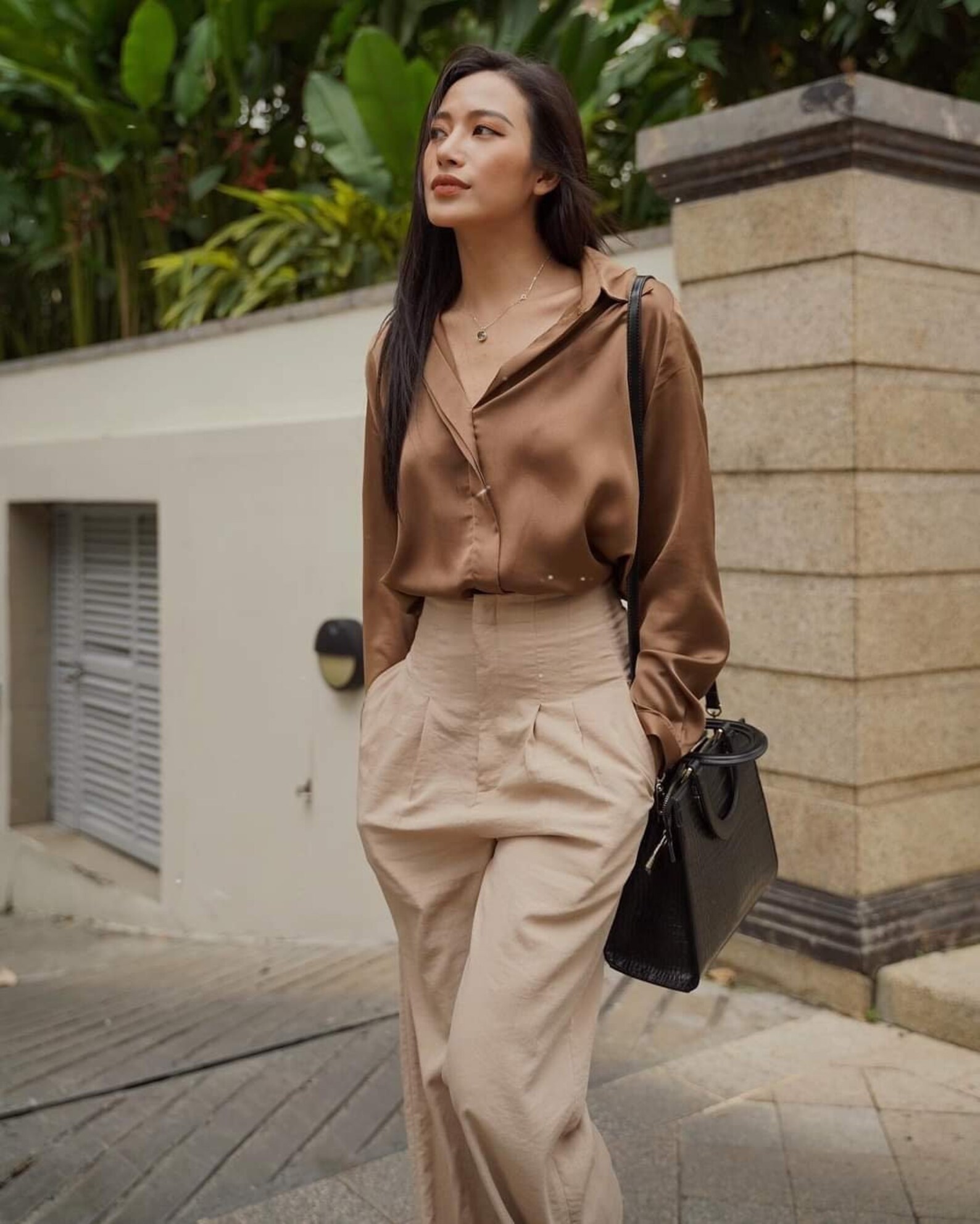 Wrapped in Lights and Caramels: The Light Academia Look for Fall & Winter