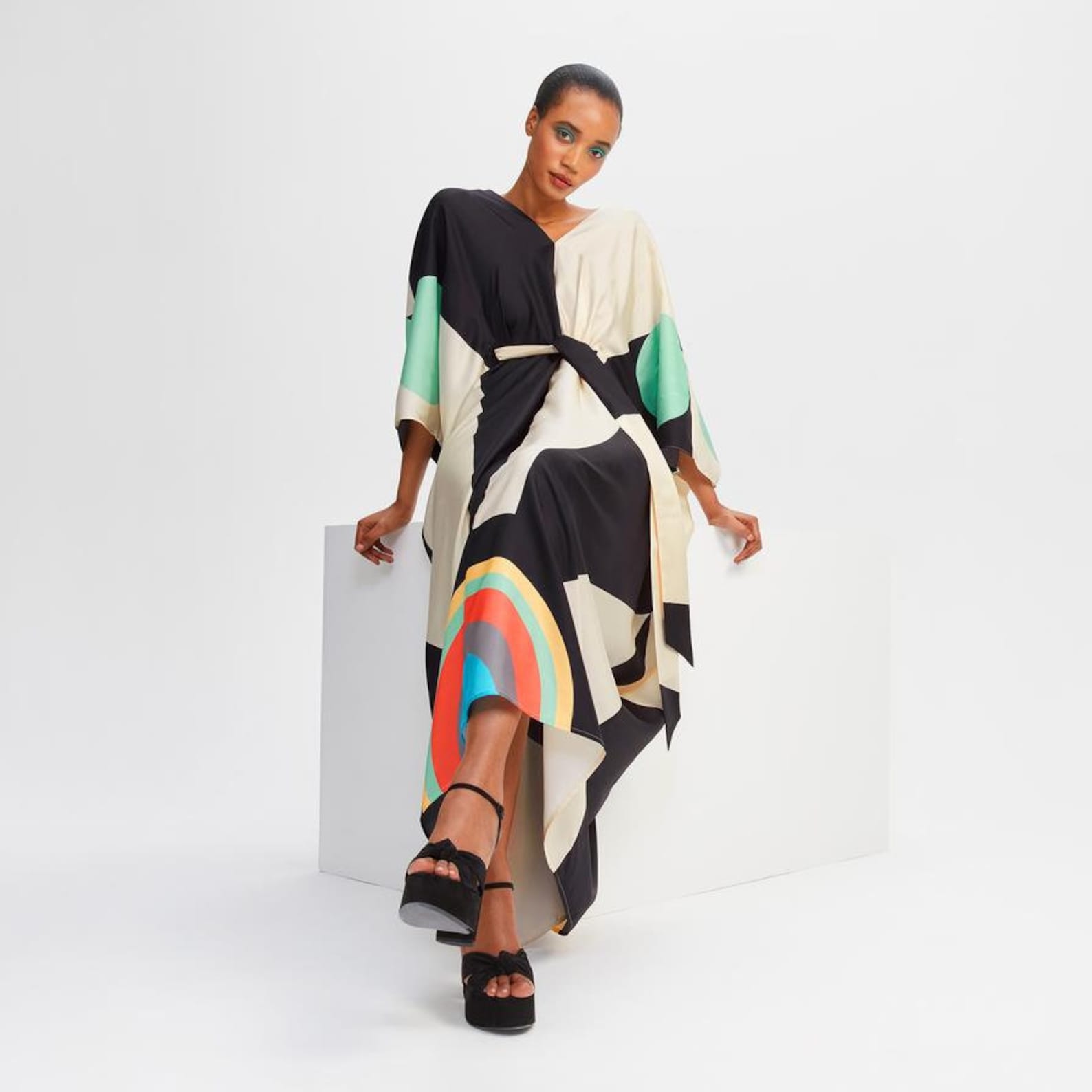 Mint Magic: Elevate Your Style with Vibrant Pairings for Mint Green Outfits