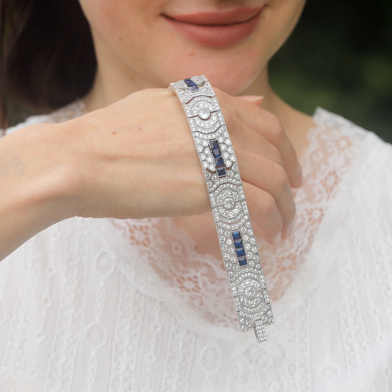 The Roots Of Cottagecore: What jewelry was popular in 1890s?