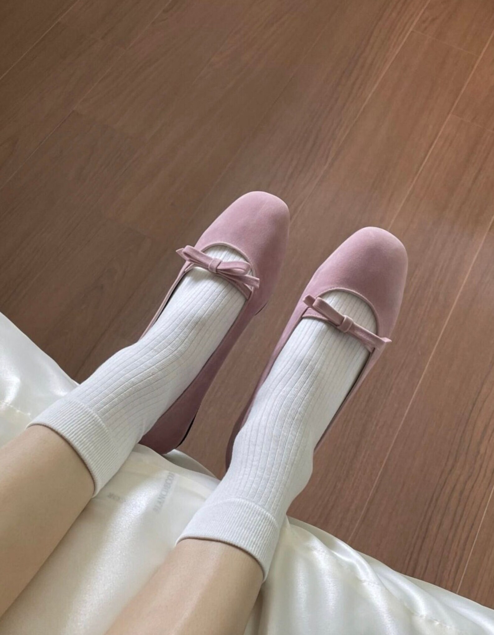 Balletcore Aesthetic: Good for both Softcore and Darcore Lovers