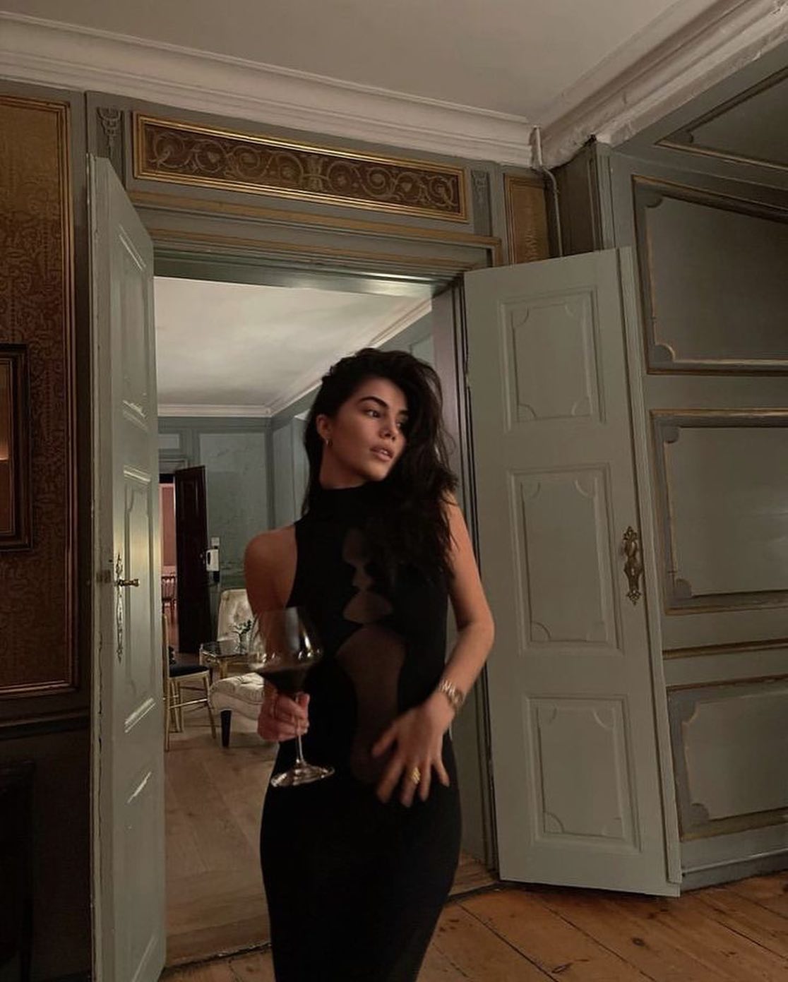 Dark and Dramatic Feminine Pose Ideas: Glamorously Transform Your IG Feed