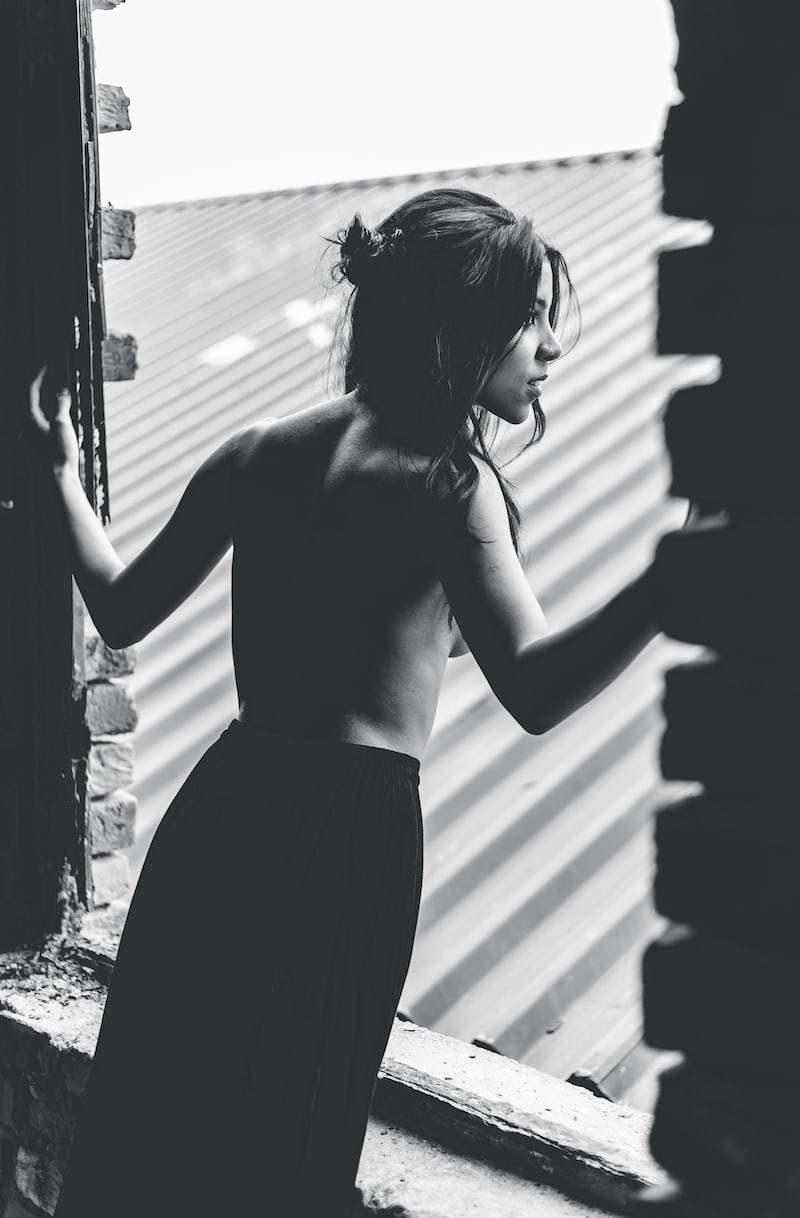 Flaunt Your Dark Feminine Side: 11+ Sophisticated Black French Tip Looks