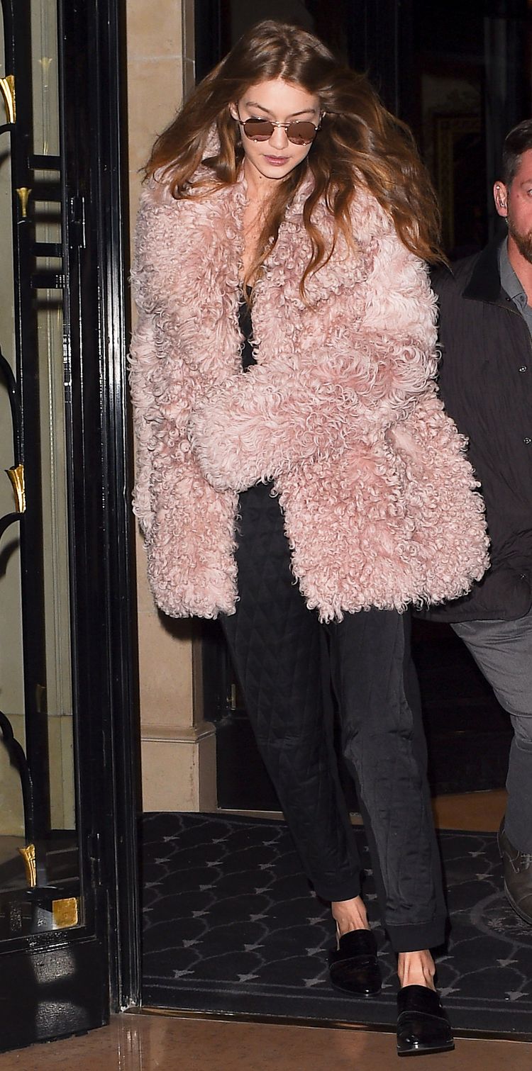 Prepare to Spoil Yourself This Fall/Winter with this Bimbocore Inspiration