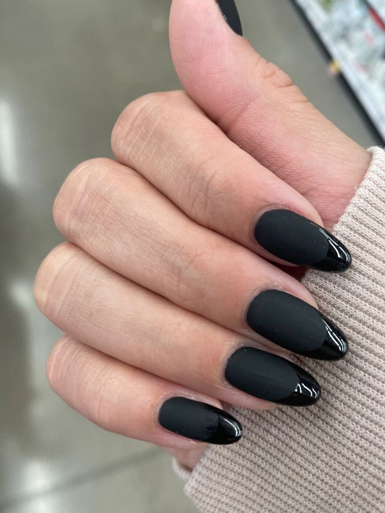 Minimalist Edge with a Soft Goth Flair: Styling The Black French Tip (Inspo)
