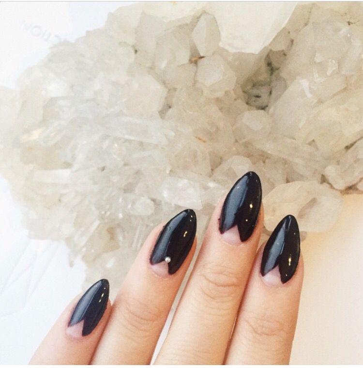 Minimalist Edge with a Soft Goth Flair: Styling The Black French Tip (Inspo)