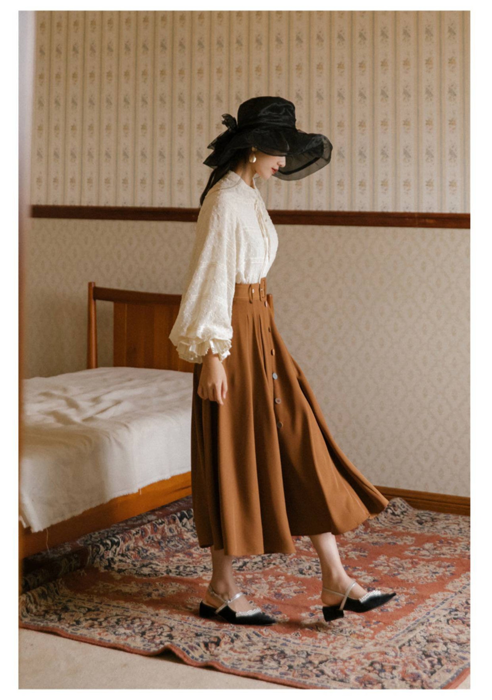 Making Waves with Edwardian Glam: Mix the Cottagecore and Academia Trends