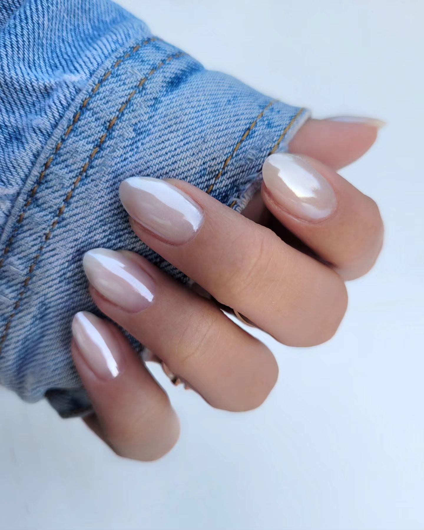 20+ Luxe Looks: Wintery Rich Girl Manicure