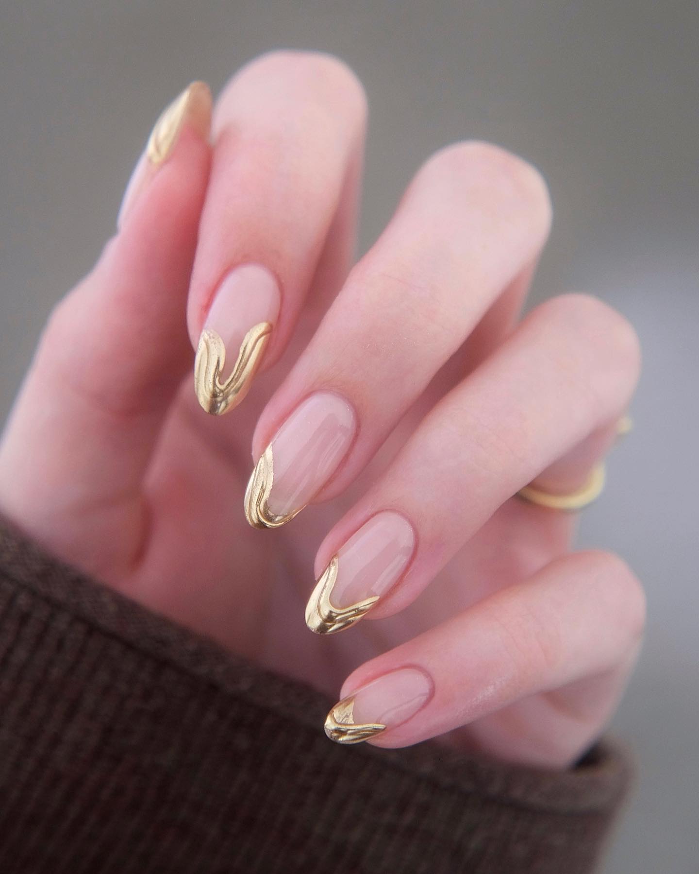 20+ Luxe Looks: Wintery Rich Girl Manicure