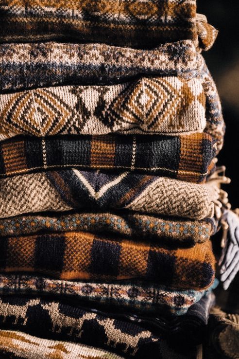 Making Waves with Edwardian Glam: Mix the Cottagecore and Academia Trends