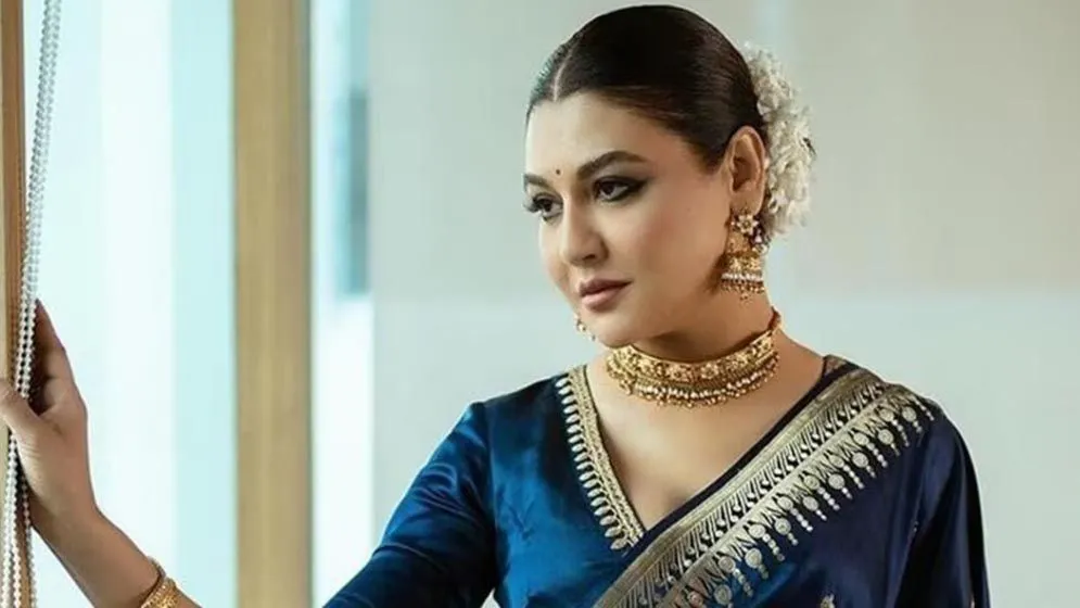 ৮ কুকুরছানা হত্যা: ক্ষুব্ধ জয়া আহসান, গ্রেফতার ১