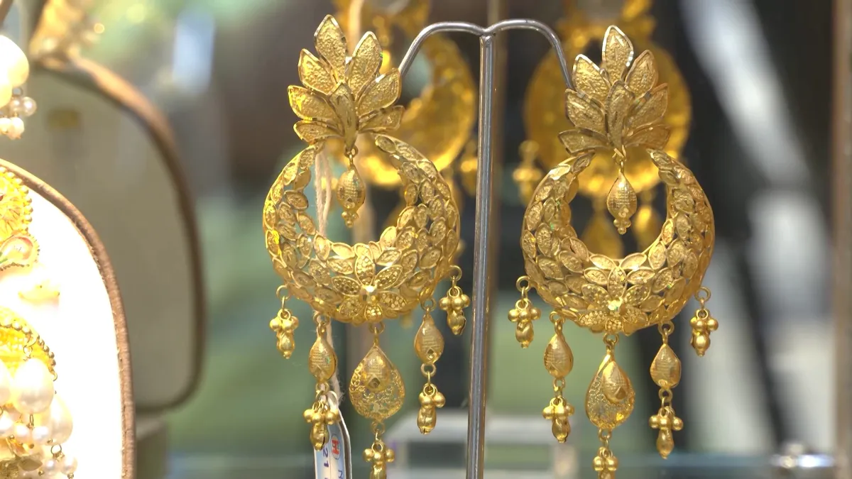 ইতিহাসের সর্বোচ্চ! আজ থেকে স্বর্ণের ভরি কত? জানুন ভ্যাটসহ হিসাব