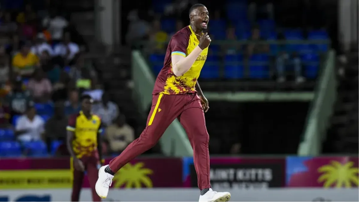 রশিদের রাজত্ব শেষ: টি-টোয়েন্টিতে ৮ বছরের রেকর্ড ভেঙে চূড়ায় হোল্ডার