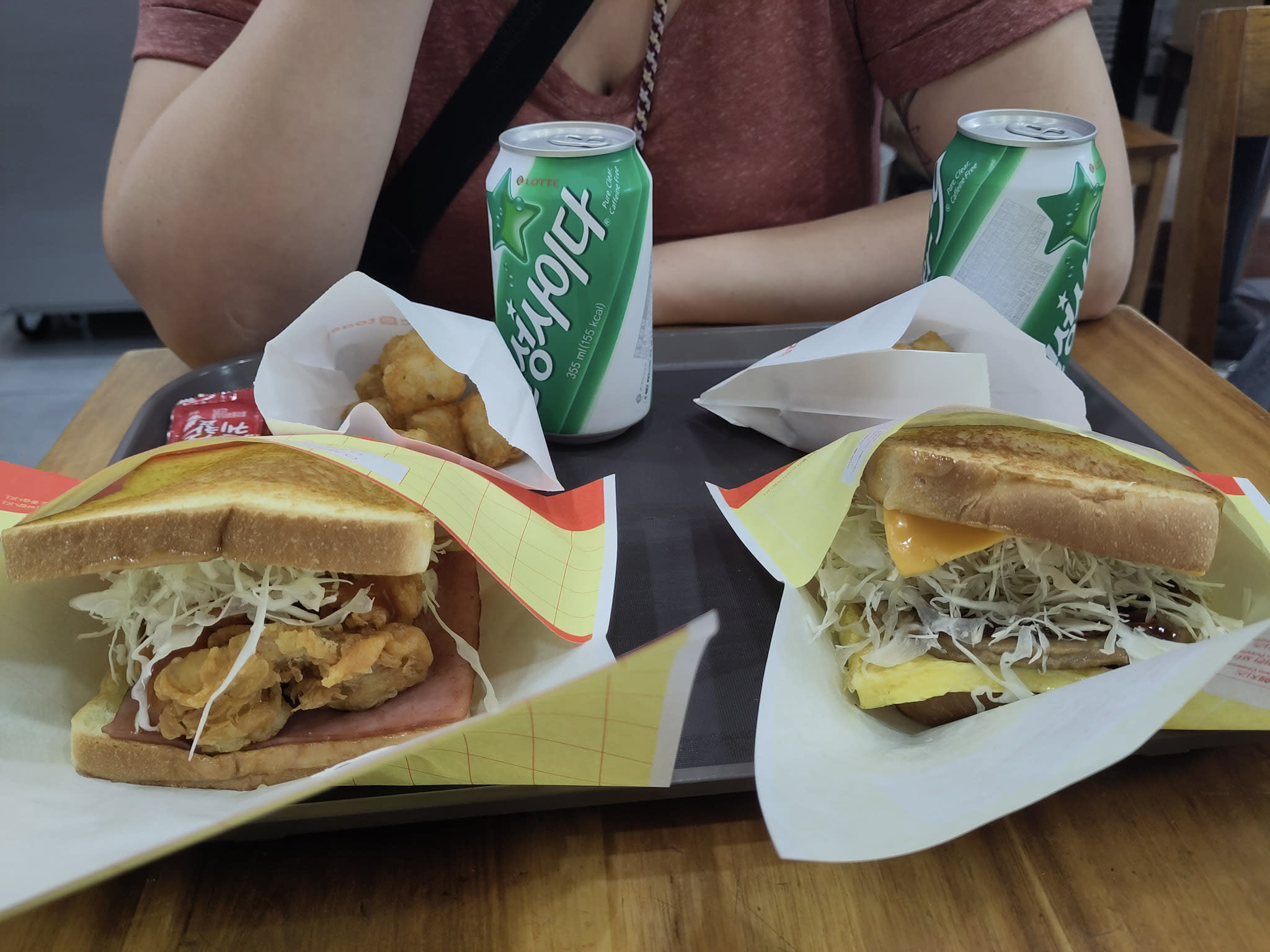 {"caption":[{"type":"text","text":{"content":"Avec une canette de “cidre”","link":null},"annotations":{"bold":false,"italic":false,"strikethrough":false,"underline":false,"code":false,"color":"default"},"plain_text":"Avec une canette de “cidre”","href":null}],"type":"external","external":{"url":"https://res.cloudinary.com/dttkrq9dl/image/upload/v1700054592/3-IMG_20230925_132716_vufghr.jpg"}}