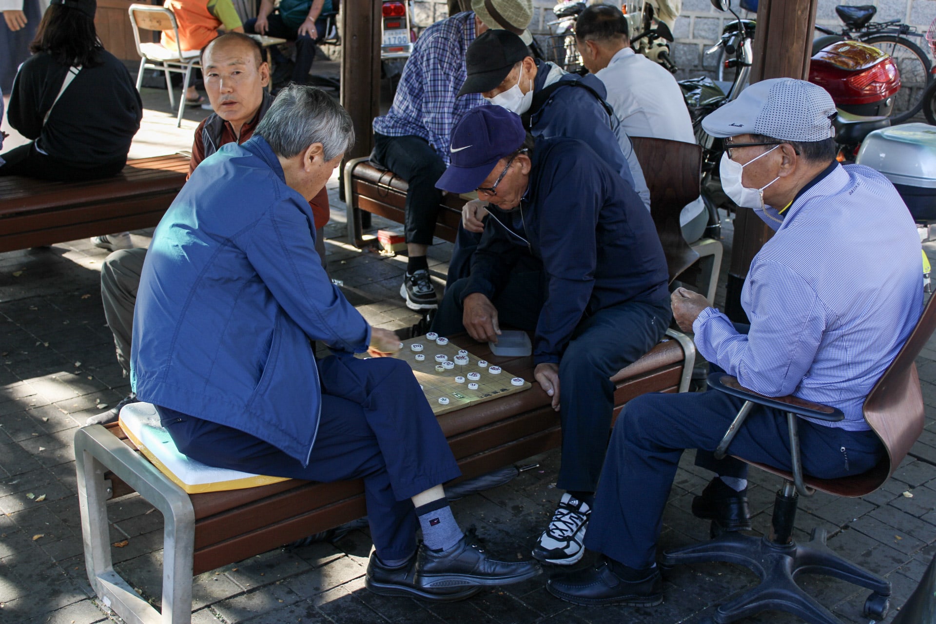 {"caption":[{"type":"text","text":{"content":"On croise des joueurs, quelqu’un connait ce jeu ?","link":null},"annotations":{"bold":false,"italic":false,"strikethrough":false,"underline":false,"code":false,"color":"default"},"plain_text":"On croise des joueurs, quelqu’un connait ce jeu ?","href":null}],"type":"external","external":{"url":"https://res.cloudinary.com/dttkrq9dl/image/upload/v1701665576/22-20231002154006_IMG_0836_nfur48.jpg"}}