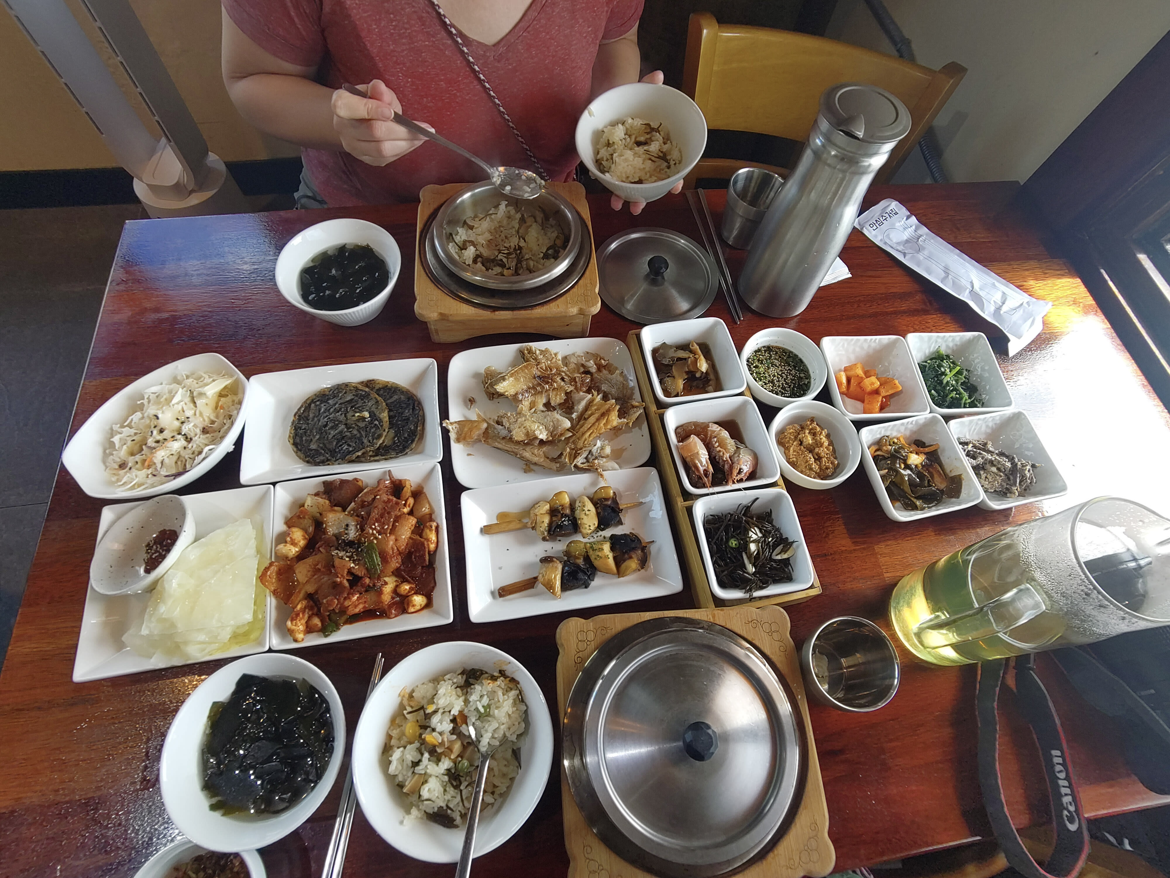 {"caption":[{"type":"text","text":{"content":"À peu près tout ce qui se mange sur terre ou sur mer","link":null},"annotations":{"bold":false,"italic":false,"strikethrough":false,"underline":false,"code":false,"color":"default"},"plain_text":"À peu près tout ce qui se mange sur terre ou sur mer","href":null}],"type":"external","external":{"url":"https://res.cloudinary.com/dttkrq9dl/image/upload/v1703586531/IMG_20231006_132621_1_bzsuir.jpg"}}